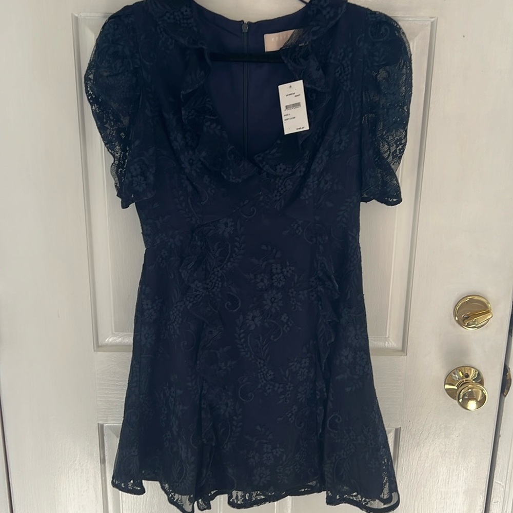 Keepsake navy lace mini dress size large